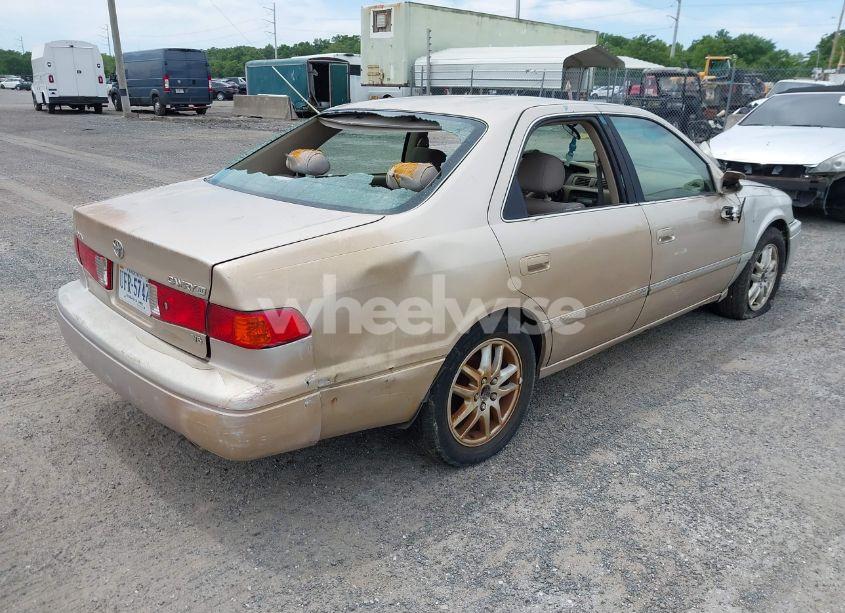 Photo 4 of 2001 Toyota Camry XLE V6 (VIN JT2BF28KX10337262)