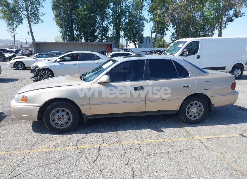 Photo 14 of 1996 Toyota Camry DX/LE/XLE (VIN JT2BG12K0T0347950)