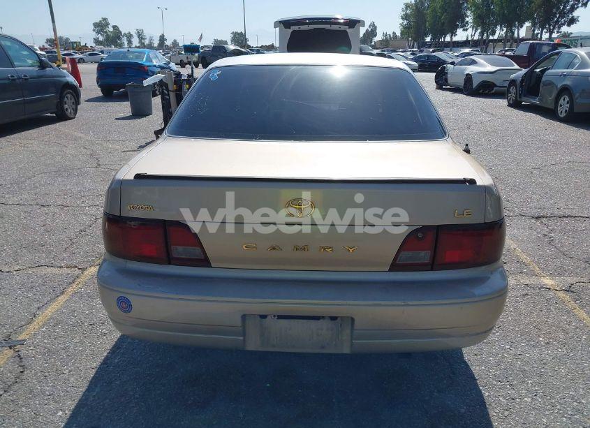 Photo 16 of 1996 Toyota Camry DX/LE/XLE (VIN JT2BG12K0T0347950)