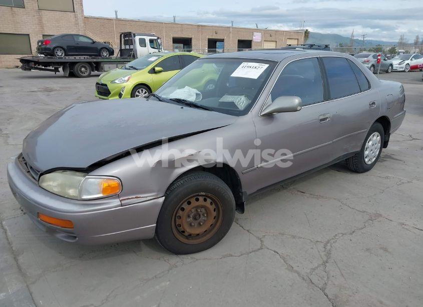 Photo 2 of 1996 Toyota Camry DX/LE/XLE (VIN JT2BG12K1T0411493)