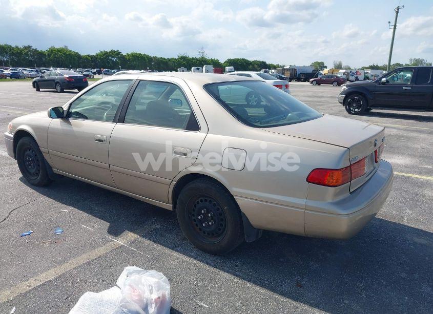 Photo 3 of 2000 Toyota Camry LE (VIN JT2BG22K0Y0473562)