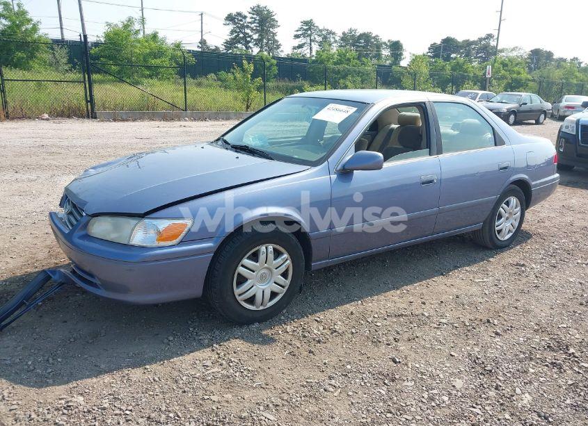 Photo 2 of 2000 Toyota Camry LE (VIN JT2BG22K0Y0520055)