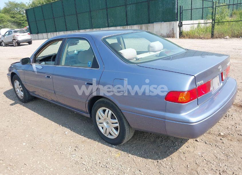 Photo 3 of 2000 Toyota Camry LE (VIN JT2BG22K0Y0520055)
