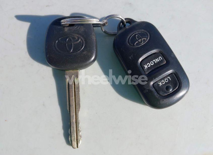 Photo 11 of 2001 Toyota Camry LE (VIN JT2BG22K210603931)