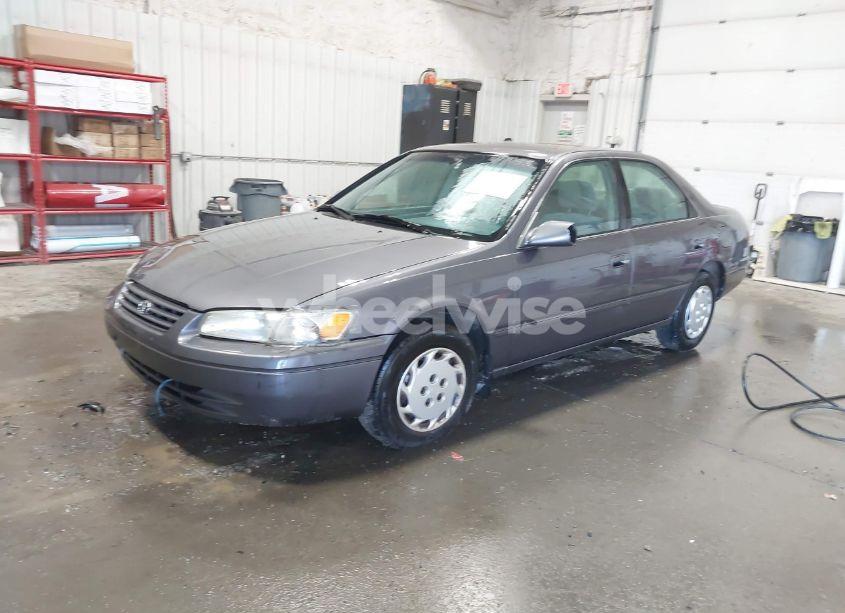 Photo 2 of 1999 Toyota Camry LE (VIN JT2BG22K2X0347699)