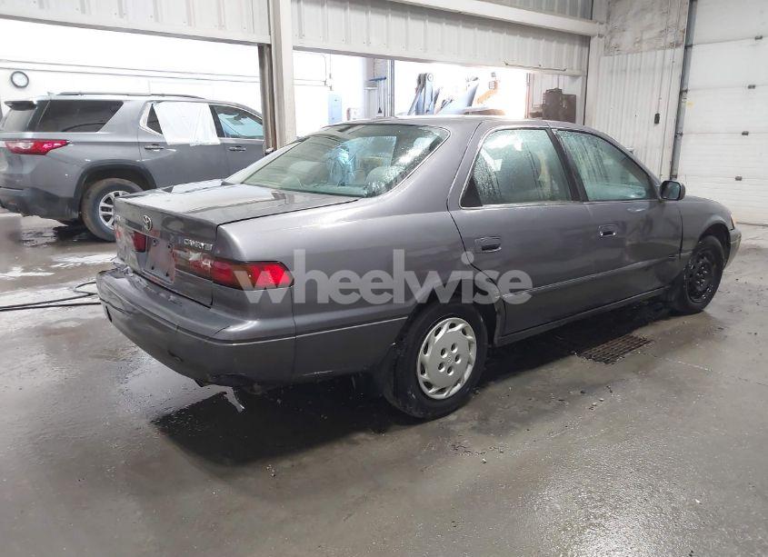 Photo 4 of 1999 Toyota Camry LE (VIN JT2BG22K2X0347699)
