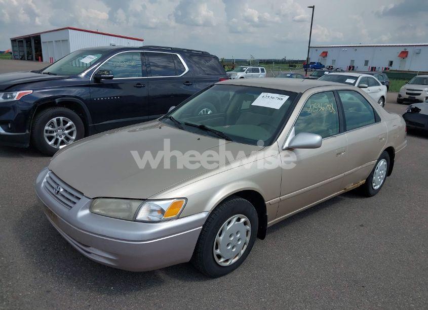 Photo 2 of 1999 Toyota Camry LE (VIN JT2BG22K4X0371132)