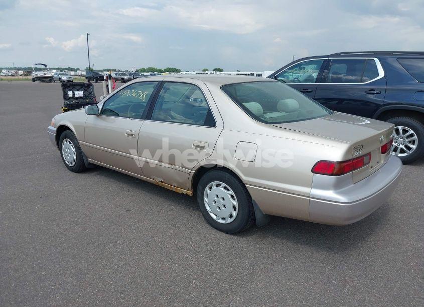 Photo 3 of 1999 Toyota Camry LE (VIN JT2BG22K4X0371132)