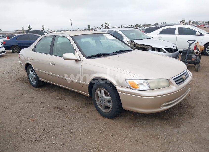 2001 Toyota Camry LE (VIN JT2BG22K510550741) main photo