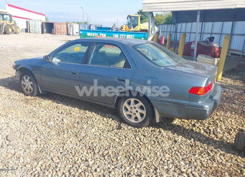 Photo 3 of 2000 Toyota Camry LE (VIN JT2BG22K5Y0476098)