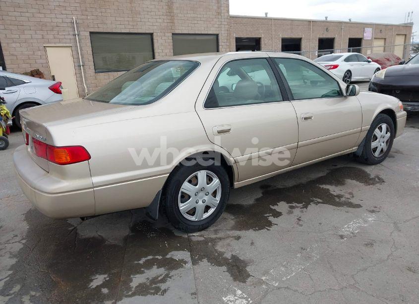 Photo 4 of 2001 Toyota Camry LE (VIN JT2BG22K610603317)