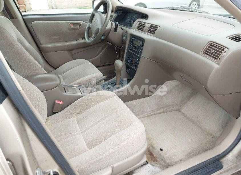 Photo 5 of 2001 Toyota Camry LE (VIN JT2BG22K610603317)