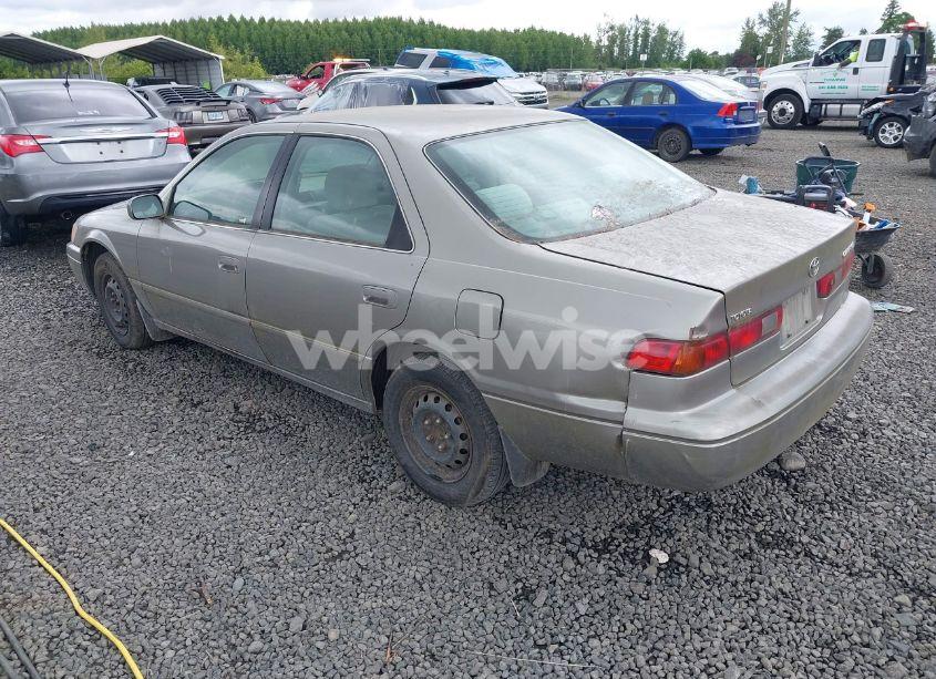 Photo 3 of 1998 Toyota Camry LE (VIN JT2BG22K6W0147522)