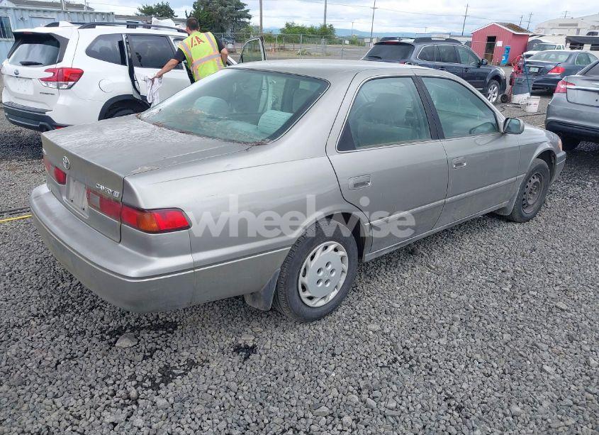 Photo 4 of 1998 Toyota Camry LE (VIN JT2BG22K6W0147522)