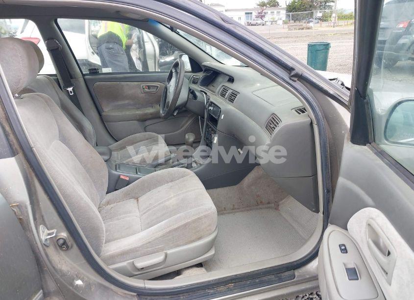 Photo 5 of 1998 Toyota Camry LE (VIN JT2BG22K6W0147522)