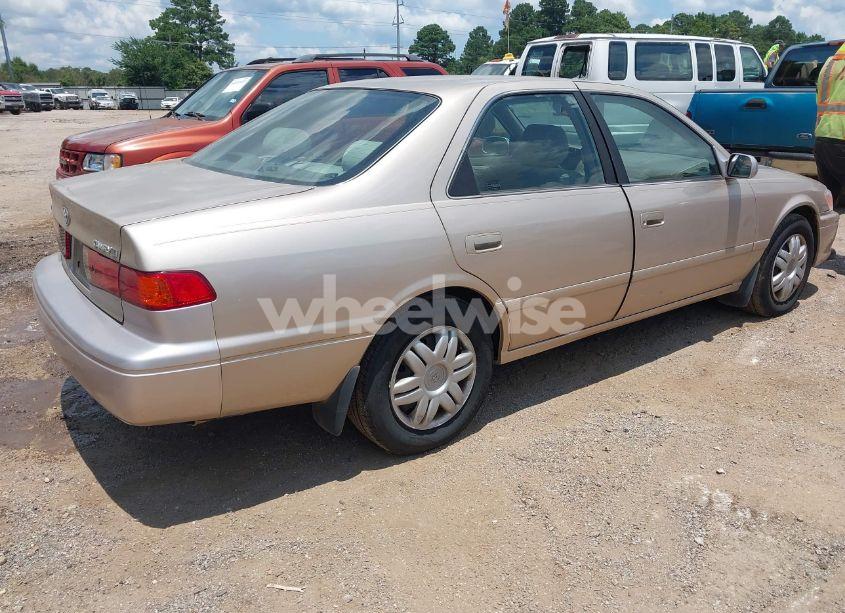 Photo 4 of 2000 Toyota Camry CE/LE/XLE (VIN JT2BG22K6Y0421434)
