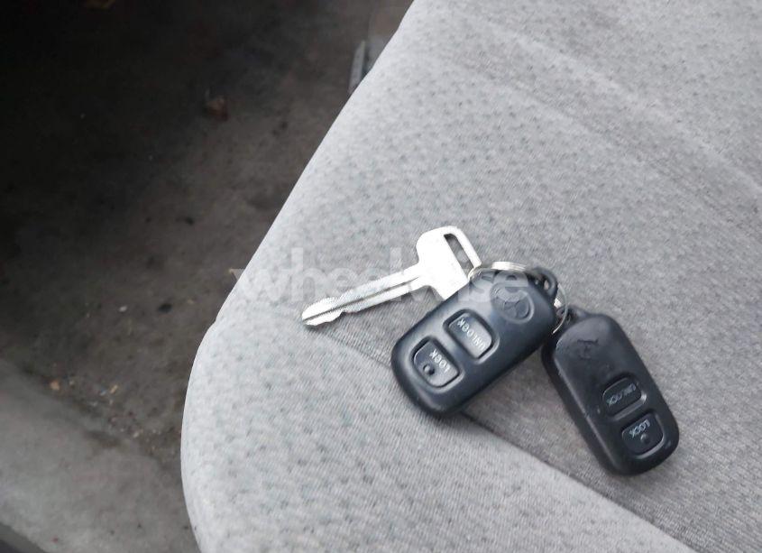 Photo 11 of 2000 Toyota Camry LE (VIN JT2BG22K6Y0520688)