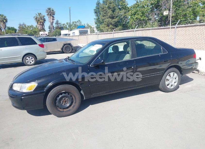 Photo 2 of 2000 Toyota Camry LE (VIN JT2BG22K7Y0401287)