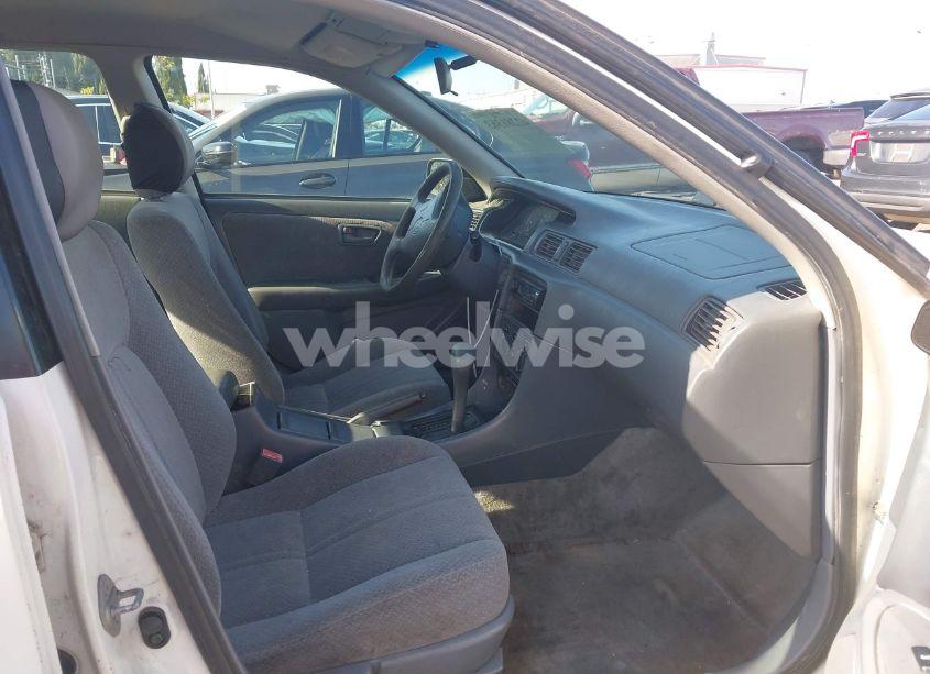 Photo 5 of 2000 Toyota Camry LE (VIN JT2BG22K8Y0396035)