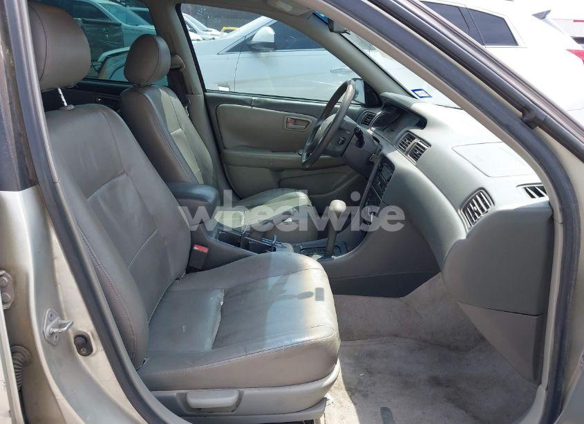 Photo 5 of 2001 Toyota Camry LE (VIN JT2BG22K910547065)