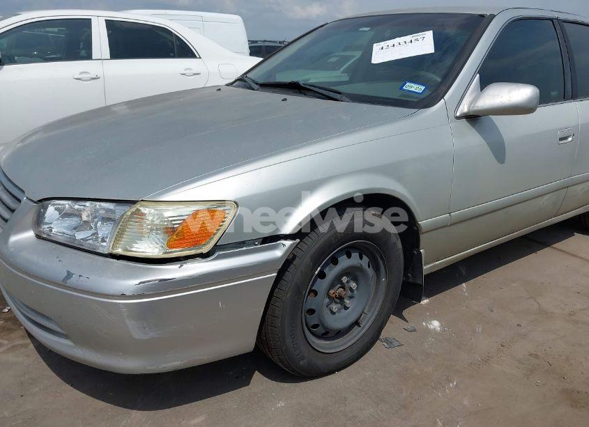 Photo 6 of 2001 Toyota Camry LE (VIN JT2BG22K910547065)