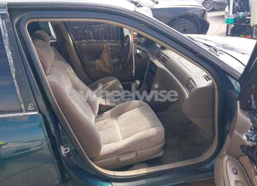 Photo 5 of 1998 Toyota Camry LE (VIN JT2BG22K9W0252734)