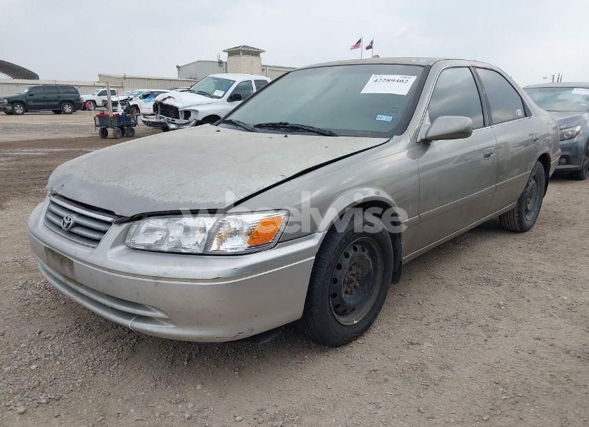 Photo 2 of 2000 Toyota Camry LE (VIN JT2BG22K9Y0458526)
