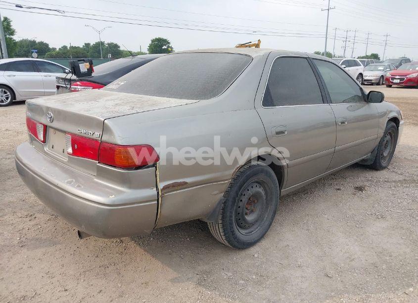 Photo 4 of 2000 Toyota Camry LE (VIN JT2BG22K9Y0458526)