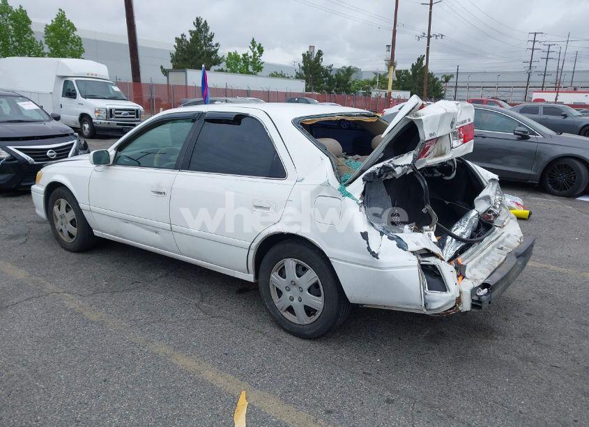 Photo 3 of 2001 Toyota Camry LE (VIN JT2BG22KX10538357)