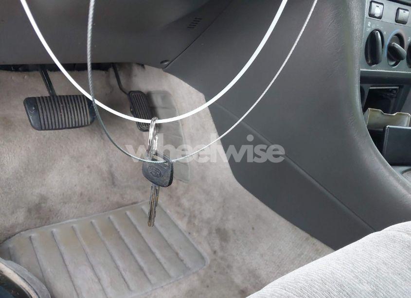 Photo 11 of 2000 Toyota Camry LE (VIN JT2BG22KXY0519768)