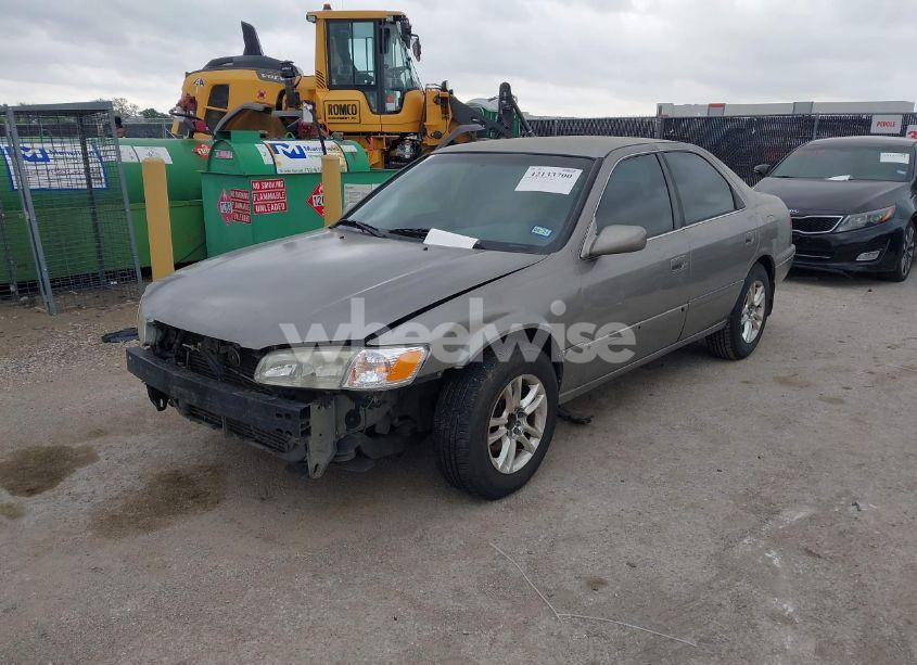 Photo 6 of 2000 Toyota Camry LE (VIN JT2BG22KXY0519768)