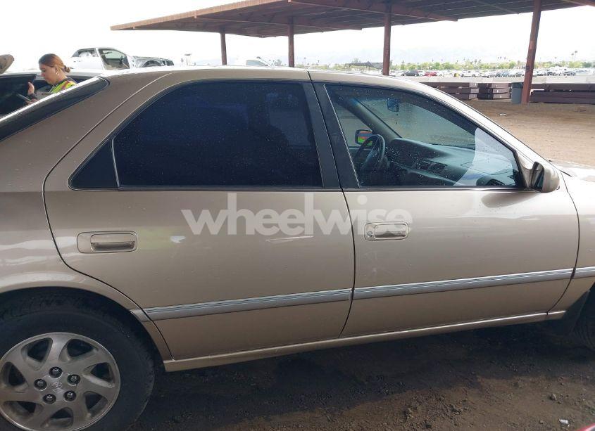 Photo 13 of 2000 Toyota Camry XLE (VIN JT2BG28K0Y0424451)