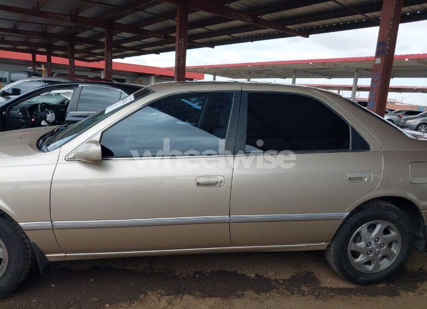 Photo 14 of 2000 Toyota Camry XLE (VIN JT2BG28K0Y0424451)