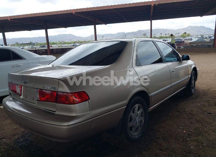 Photo 4 of 2000 Toyota Camry XLE (VIN JT2BG28K0Y0424451)