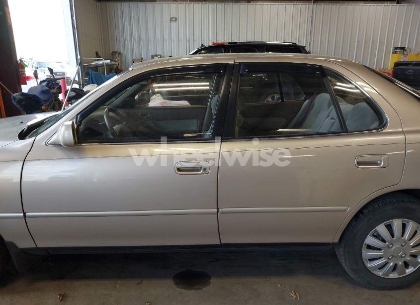 Photo 14 of 1993 Toyota Camry LE (VIN JT2SK12E0P0169424)