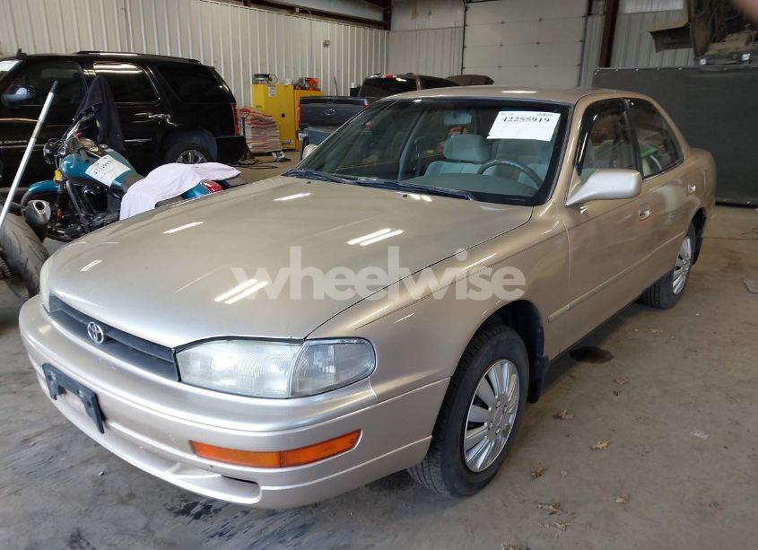 Photo 2 of 1993 Toyota Camry LE (VIN JT2SK12E0P0169424)