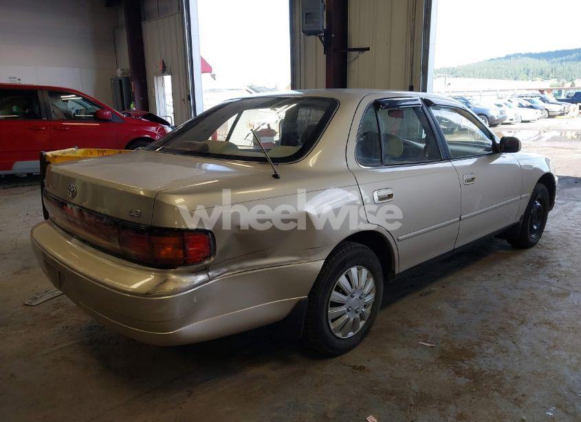 Photo 4 of 1993 Toyota Camry LE (VIN JT2SK12E0P0169424)