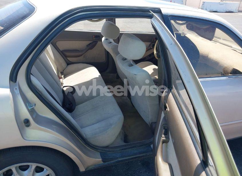 Photo 8 of 1993 Toyota Camry XLE (VIN JT2SK13E8P0187670)