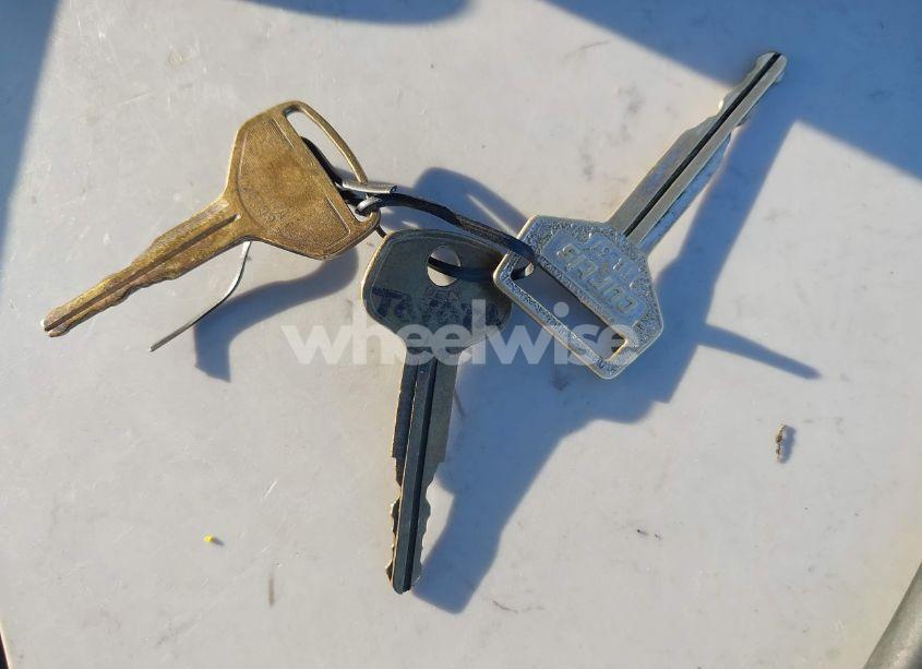 Photo 11 of 1985 Toyota Camry DLX (VIN JT2SV12EXF0291360)