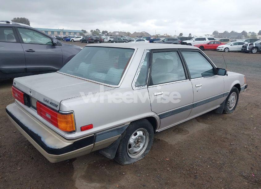 Photo 4 of 1985 Toyota Camry LE (VIN JT2SV16E9F0351378)
