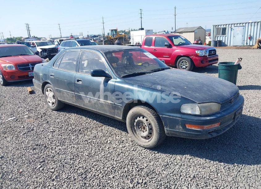 1993 Toyota Camry LE (VIN JT2VK12E8P0229480) main photo