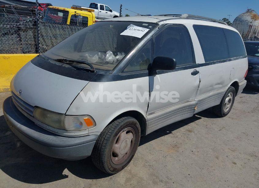 Photo 2 of 1992 Toyota Previa LE (VIN JT3AC22S3N1005091)