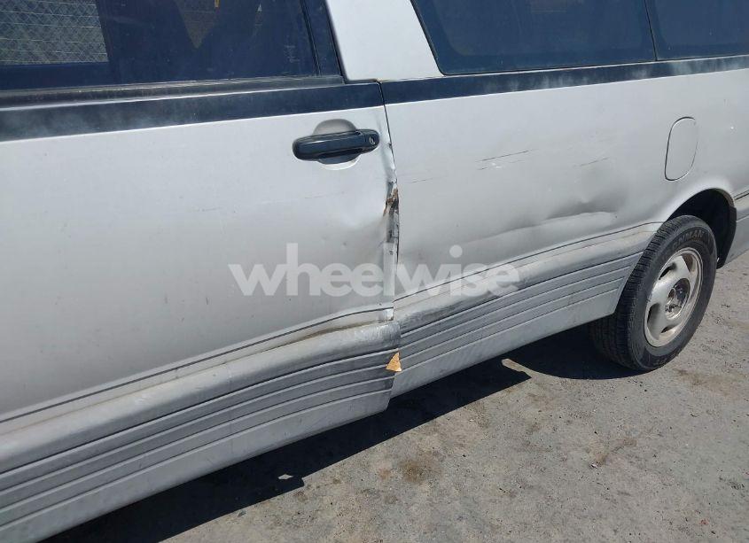 Photo 6 of 1992 Toyota Previa LE (VIN JT3AC22S3N1005091)