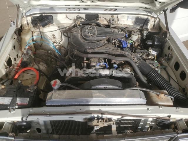 Photo 4 of 1983 TOYOTA LAND CRUISER FJ60 N/A (VIN JT3FJ60G6D0065114)