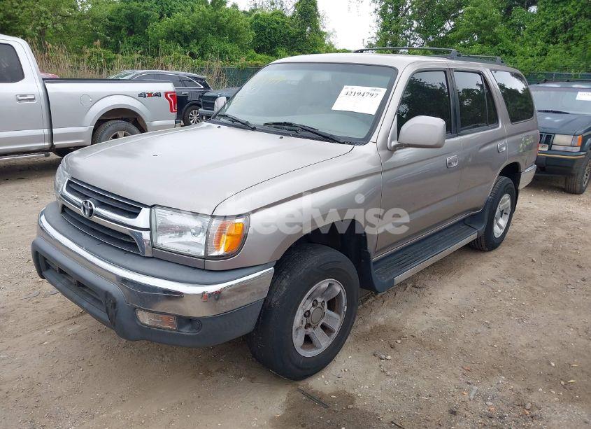 Photo 2 of 2002 Toyota 4runner SR5 V6 (VIN JT3GN86R120240511)