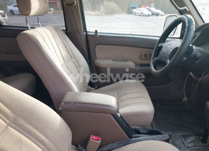 Photo 5 of 2002 Toyota 4runner SR5 V6 (VIN JT3GN86R320231924)