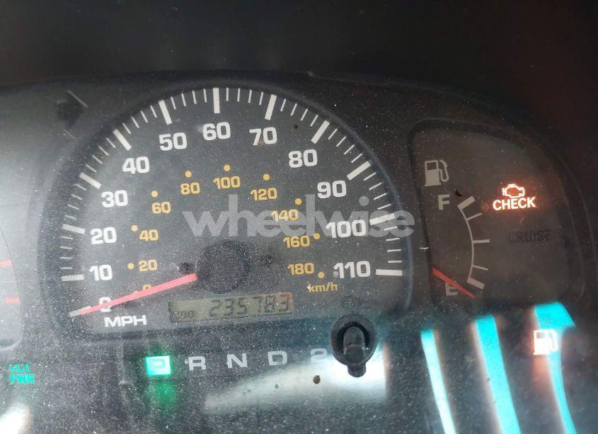 Photo 7 of 2002 Toyota 4runner SR5 V6 (VIN JT3GN86R320231924)