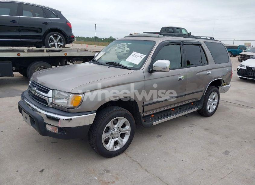 Photo 2 of 2002 Toyota 4runner SR5 V6 (VIN JT3GN86R620219668)