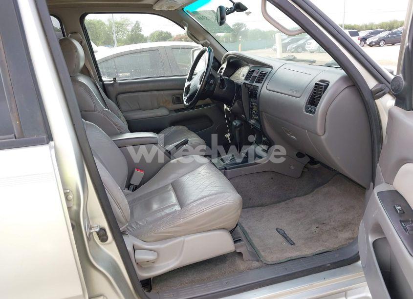 Photo 5 of 2002 Toyota 4runner SR5 V6 (VIN JT3GN86RX20245464)