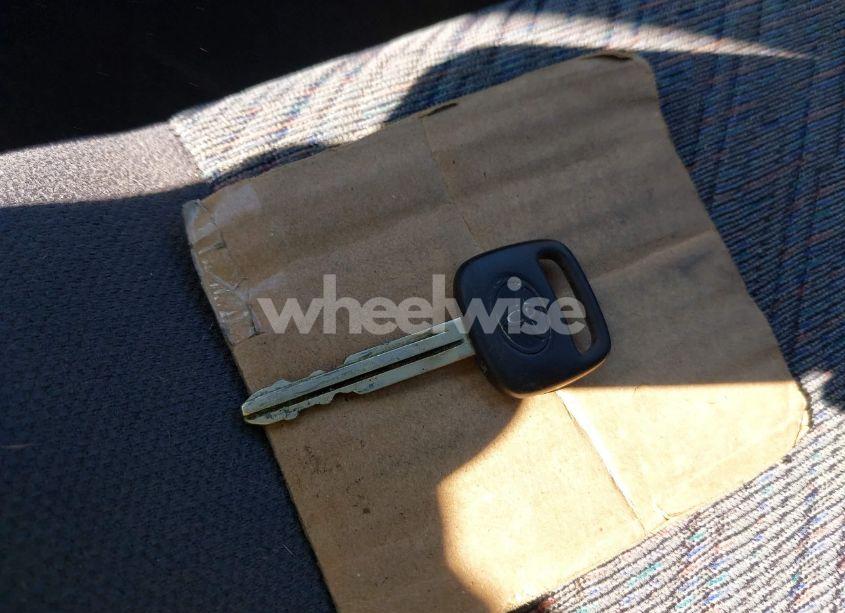 Photo 11 of 1998 Toyota Rav4 (VIN JT3GP10V0W0023657)